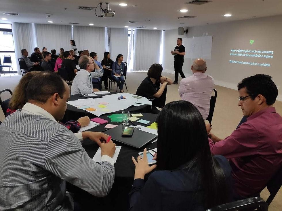 Ilustração relacionada a os kpis do cliente: a linguagem que aproxima vendas da estratégia